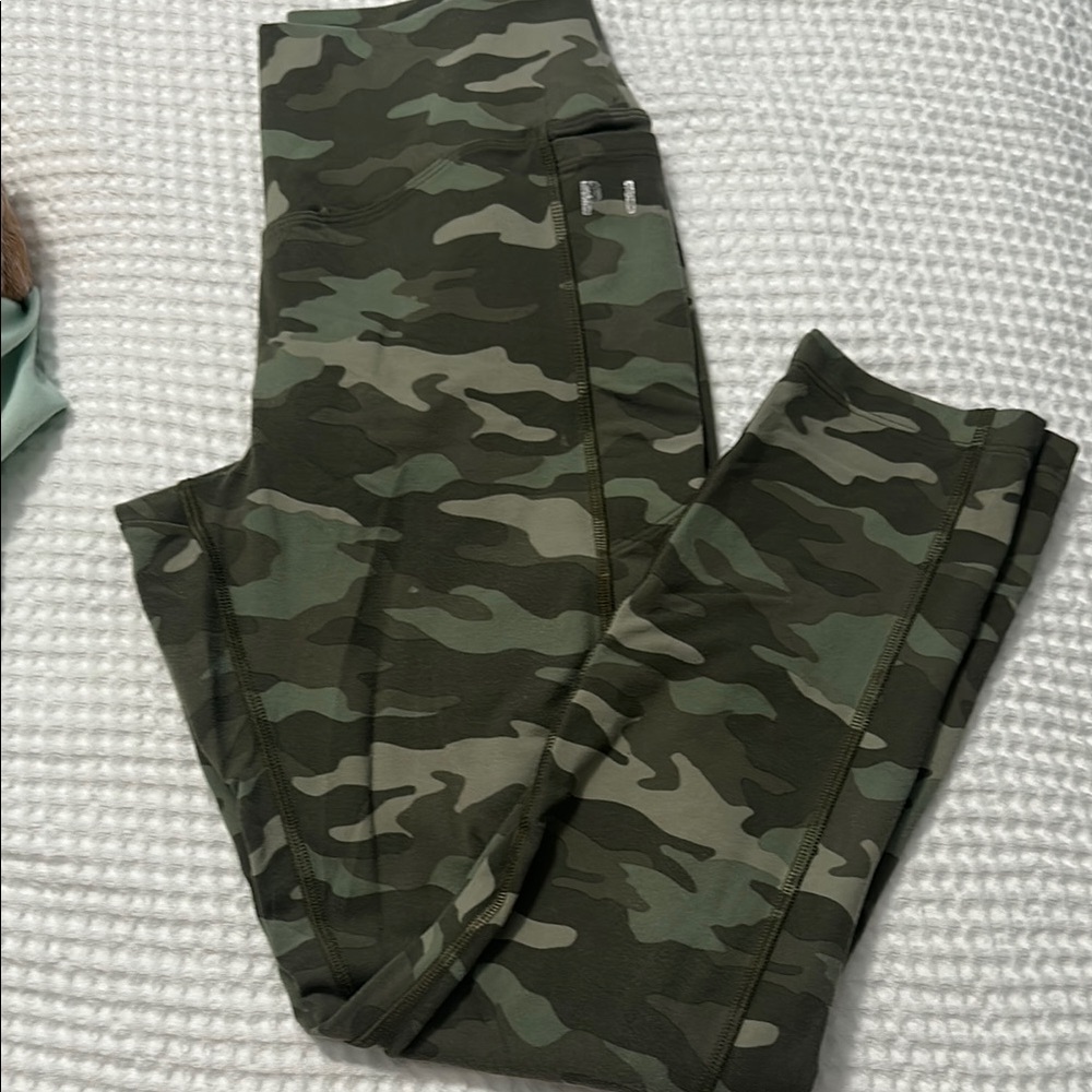 PINK VS Green Camouflage Leggings with High Waistband size medium